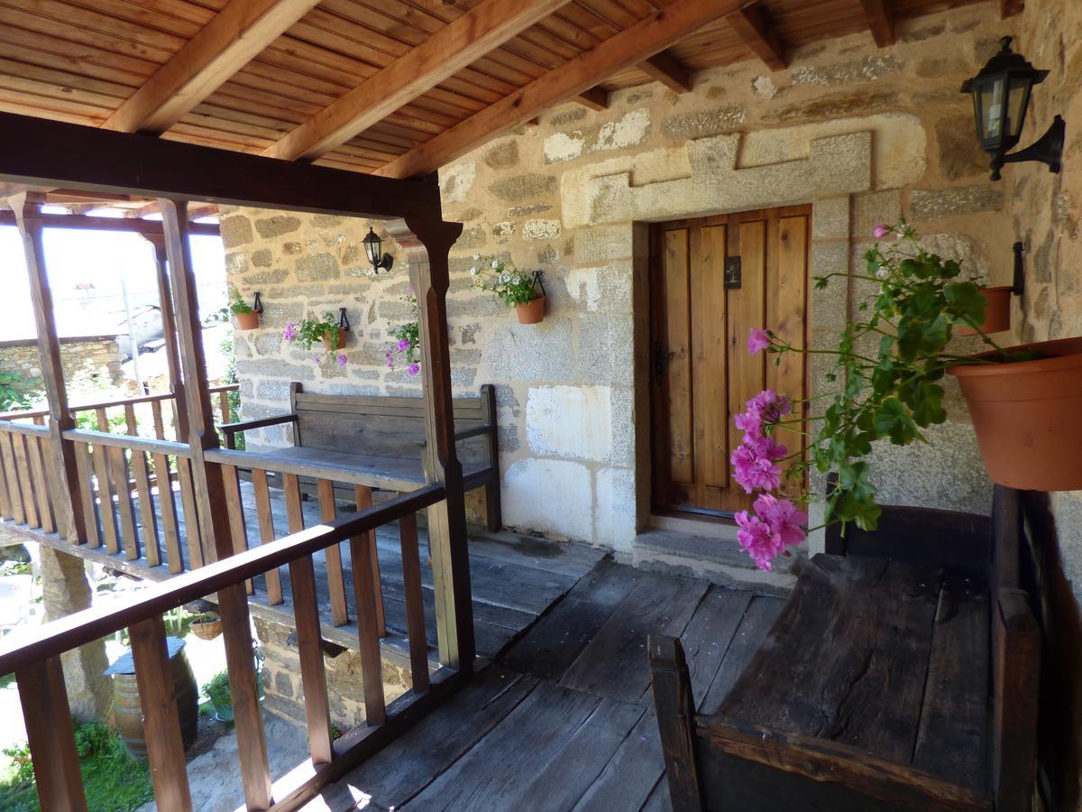 La Posada De Pedrazales Bagian luar foto