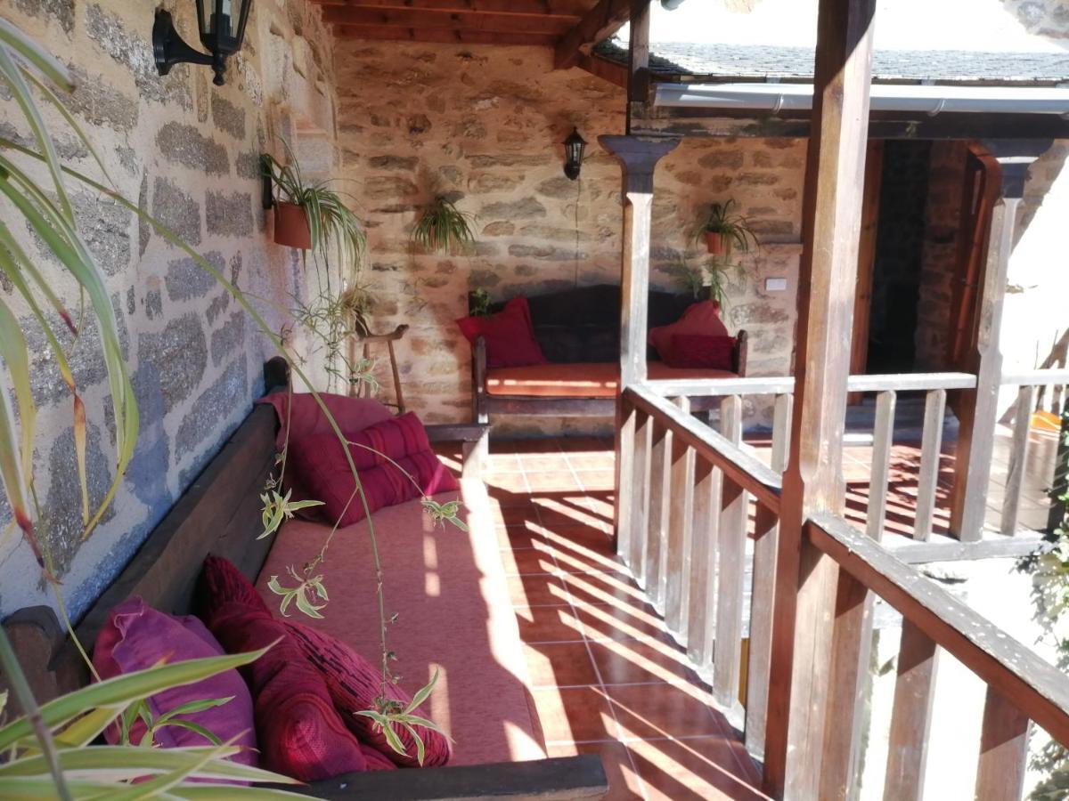 La Posada De Pedrazales Bagian luar foto
